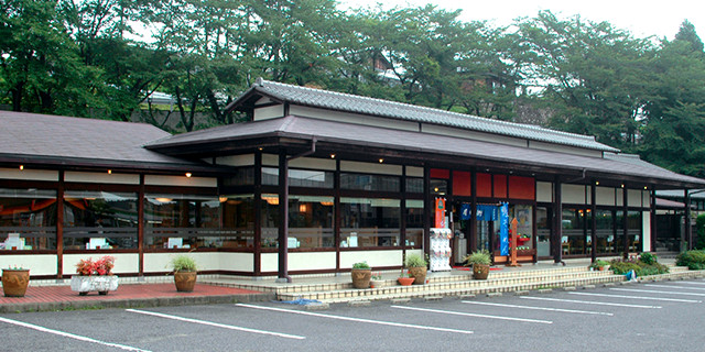 亀山 太岡寺店
