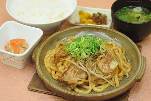 ▲みそ焼きうどん定食・・・920円（税込）