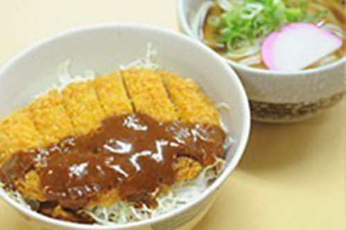 ▲みそかつ丼小うどんセット・・・930円（税込）